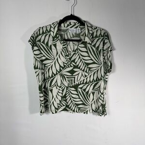 Nicole Miller Green and Ivory Leaf-Print Button Down Top 100% Linen